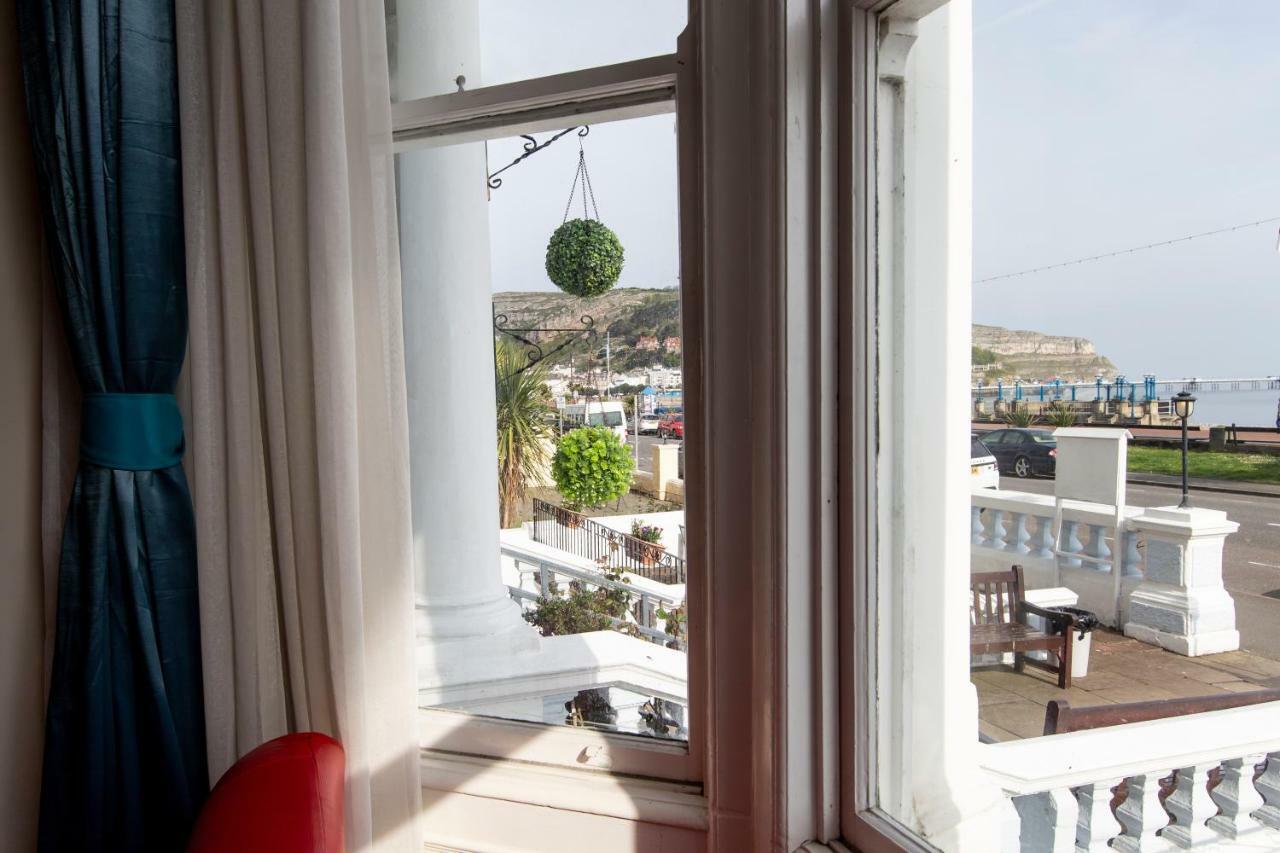 Iris Hotel Llandudno Exteriör bild